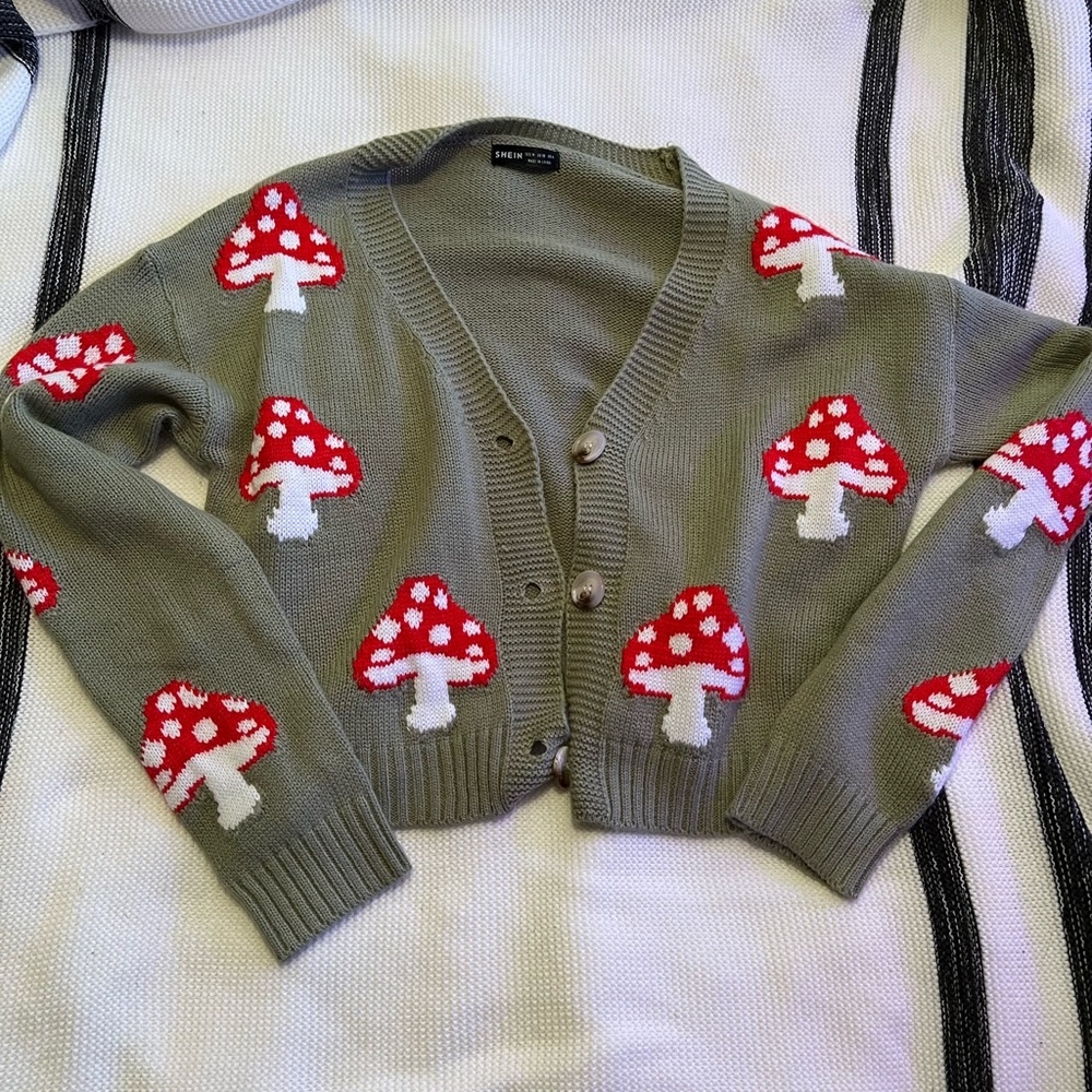 NEVER WORN - Shein Mushroom Cropped Cardigan